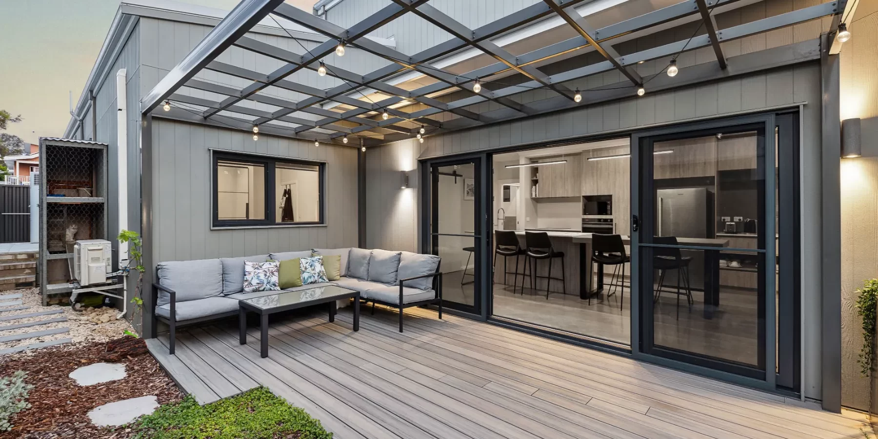 PRINT 9 Mouquet Vista White Gum Valley 25